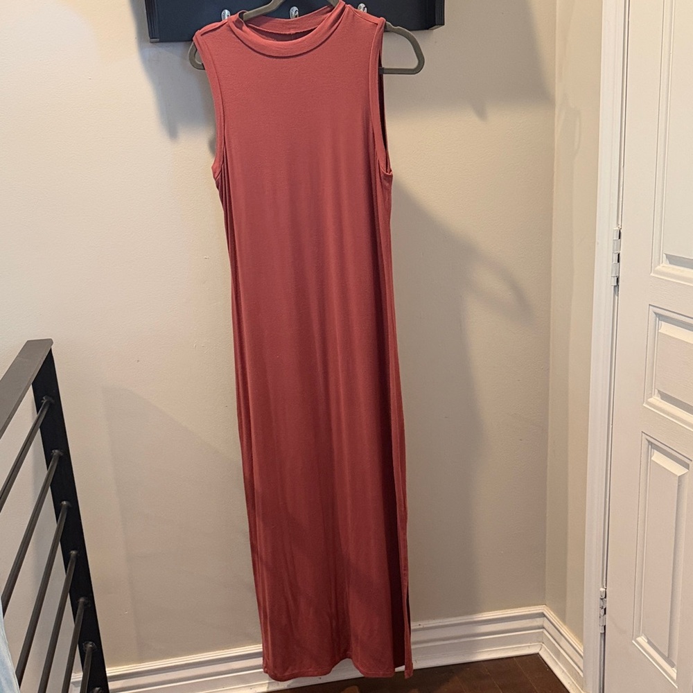 Daily Ritual Sleeveless Mocknect Mauve Maxi Dress